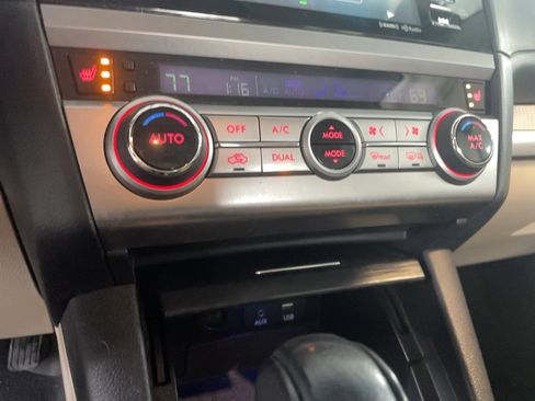 Used 2016 Subaru Legacy 2.5i Premium image 12