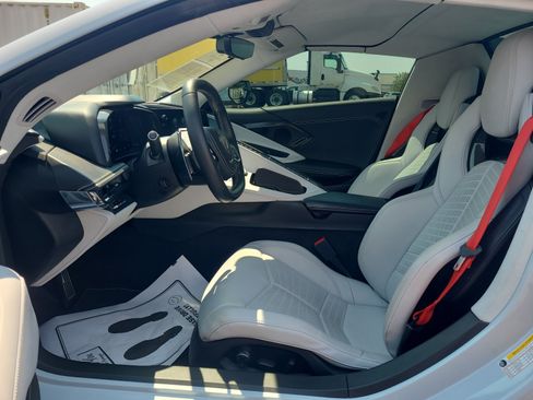 Used 2023 Chevrolet Corvette Stingray Premium Conv w/ Stealth Interior Trim Package RWD image 15