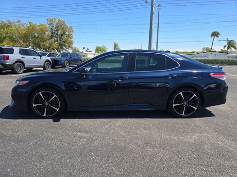 Used 2019 Toyota Camry XSE image 6