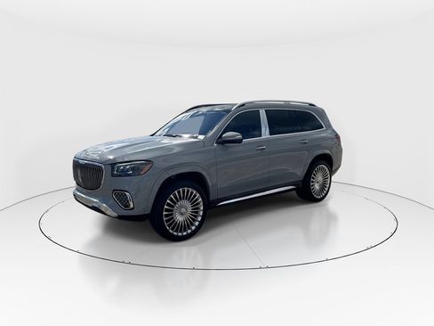 Used 2024 Mercedes-Benz Maybach GLS 600 4MATIC image 4