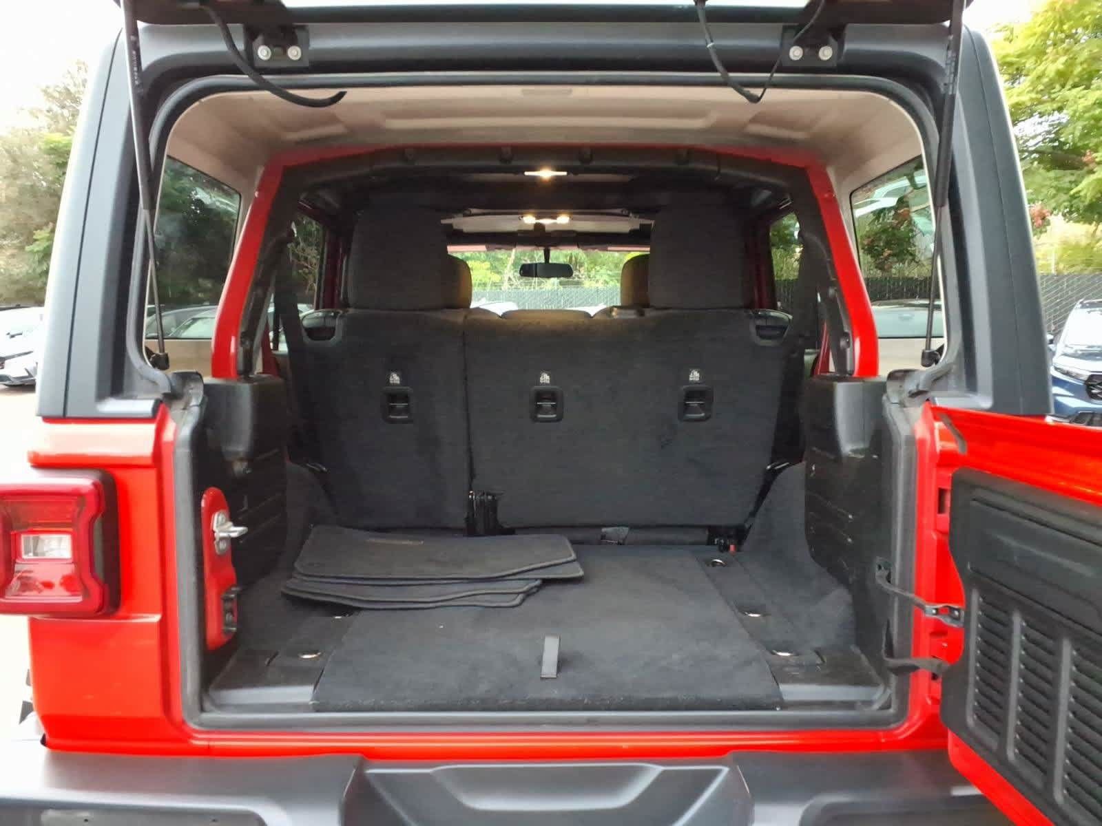 Used 2019 Jeep Wrangler Unlimited Sport S AWD/4WD image 6