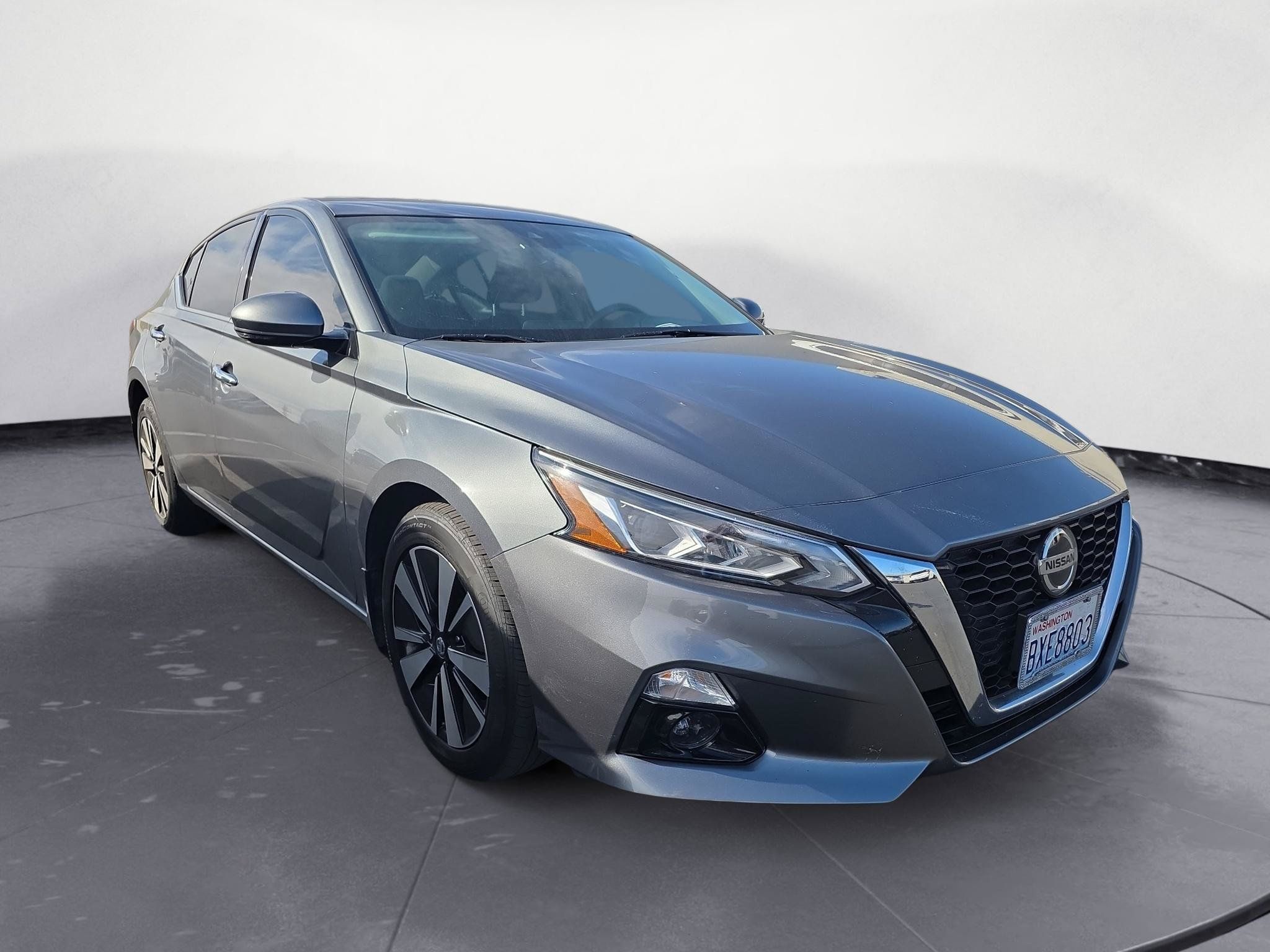 Used 2020 Nissan Altima 2.5 SV AWD/4WD image 2