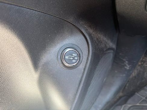 Used 2023 Buick Encore GX Select w/ Sport Touring Package FWD image 18