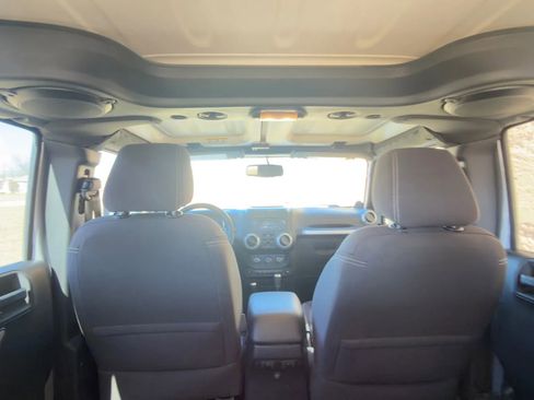 Used 2014 Jeep Wrangler Unlimited Sahara w/ Max Tow Package image 43