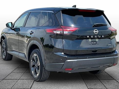 Used 2025 Nissan Rogue SV AWD/4WD image 11