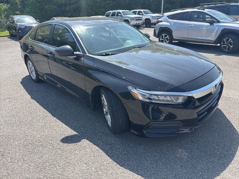 Used 2019 Honda Accord LX image 2