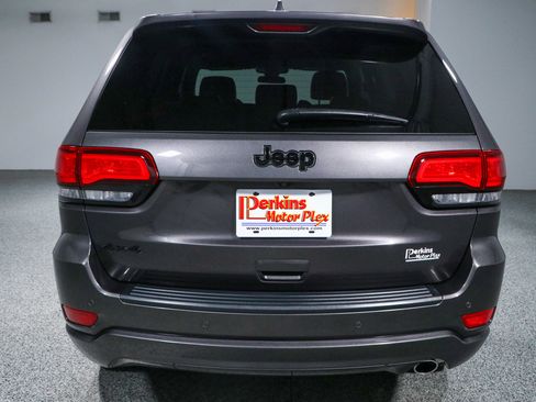 Used 2021 Jeep Grand Cherokee Laredo X AWD/4WD image 8