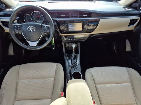 Used 2014 Toyota Corolla LE image 16