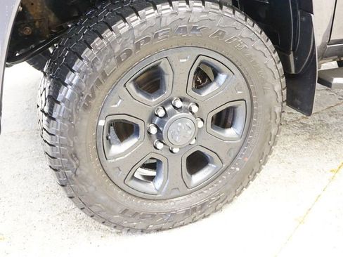 Used 2018 RAM 2500 Laramie w/ Sport Appearance Group image 11