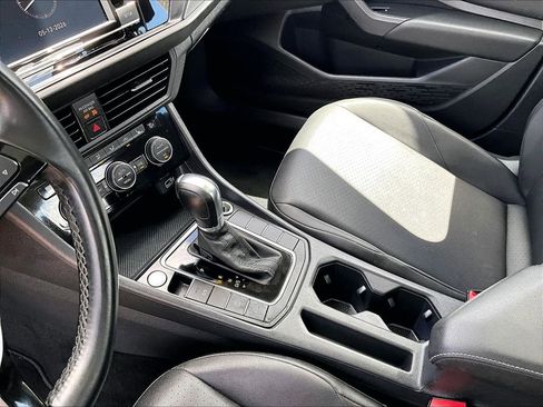Used 2019 Volkswagen Jetta SE FWD image 20
