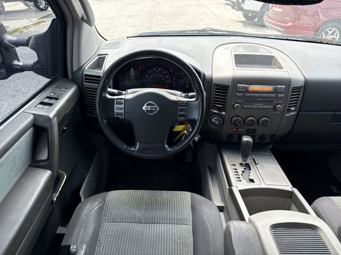 Used 2004 Nissan Titan SE image 12