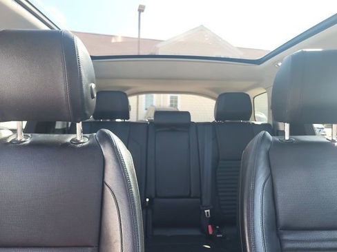 Used 2021 Land Rover Discovery Sport S image 2