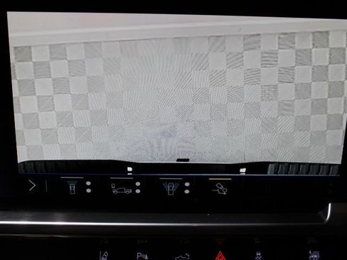 Used 2024 Chevrolet Silverado 2500 LTZ w/ LTZ Convenience Package image 58