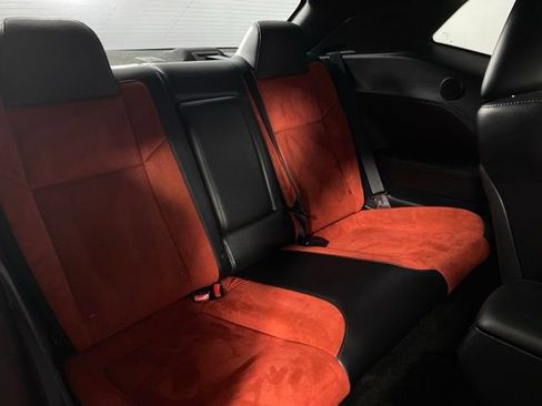 Used 2015 Dodge Challenger R/T Scat Pack RWD image 18