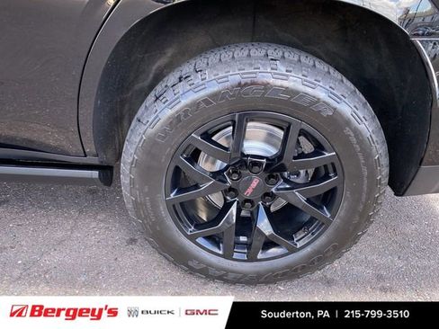 Used 2022 GMC Yukon AT4 w/ Max Trailering Package AWD/4WD image 37
