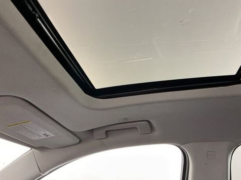 Used 2019 Chevrolet Traverse Premier AWD/4WD image 21