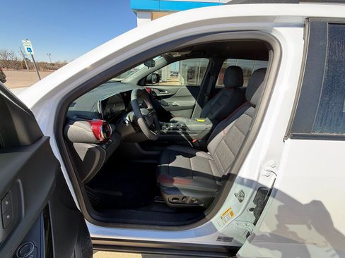 New 2026 Chevrolet Equinox RS image 12