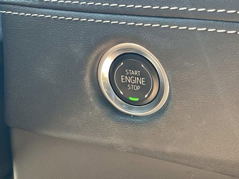 Certified 2025 Cadillac Escalade Sport AWD/4WD image 39