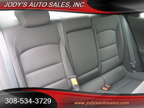 Used 2018 Chevrolet Malibu LS image 25