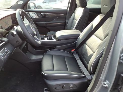 New 2026 Buick Enclave Avenir w/ Super Cruise Package image 5