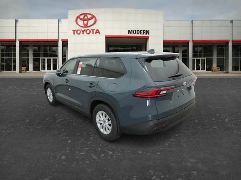 Certified 2026 Toyota Grand Highlander XLE image 4