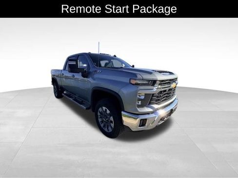 Used 2024 Chevrolet Silverado 2500 LT image 5