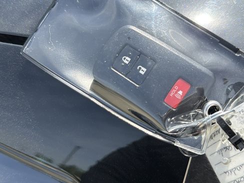 Used 2020 Toyota Tundra Limited w/ Limited Premium Package image 34