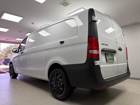 Used 2020 Mercedes-Benz Metris image 5
