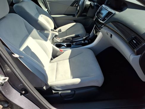 Used 2017 Honda Accord EX image 8