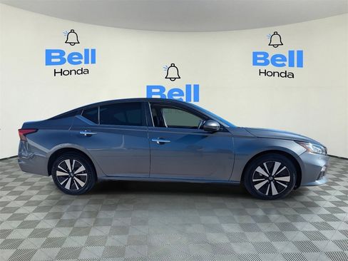 Used 2022 Nissan Altima 2.5 SV image 5