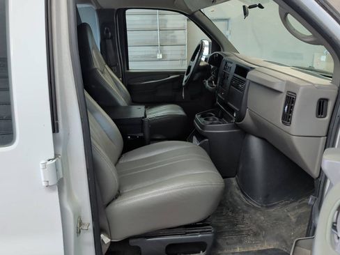 Used 2007 Chevrolet Express 1500 RWD image 28