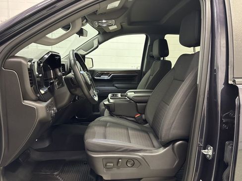 Used 2024 Chevrolet Silverado 1500 LT image 18