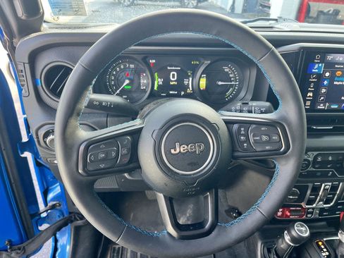 Used 2024 Jeep Wrangler Unlimited Rubicon 4xe w/ Safety Group AWD/4WD image 22