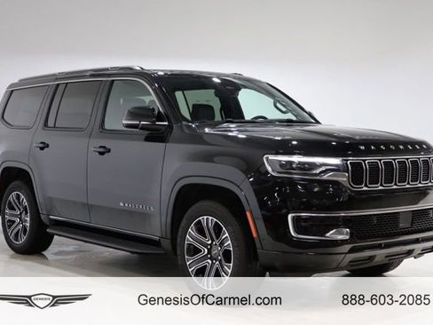 Used 2025 Jeep Wagoneer 4WD w/ Premium Group I image 1