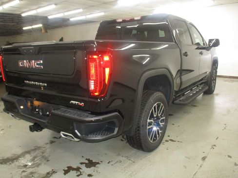 New 2026 GMC Sierra 1500 AT4 w/ Technology Package AWD/4WD image 5