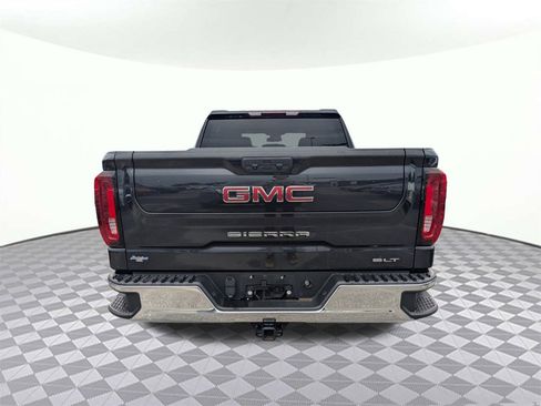 Used 2024 GMC Sierra 1500 SLT image 4