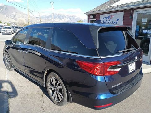 Used 2024 Honda Odyssey Touring image 3