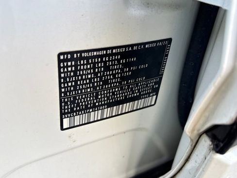 Used 2023 Volkswagen Tiguan SE R-Line image 24