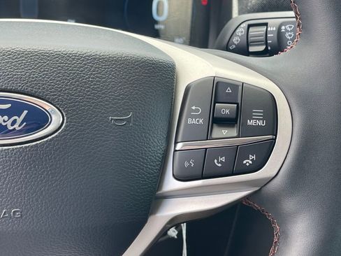 New 2026 Ford Explorer Active w/ Active Comfort Package AWD/4WD image 17