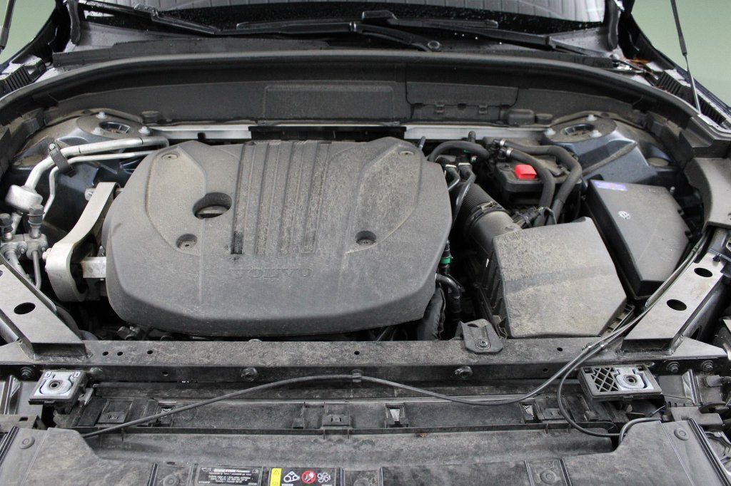 Used 2024 Volvo XC60 B5 Core w/ Protection Package Premier AWD/4WD image 44