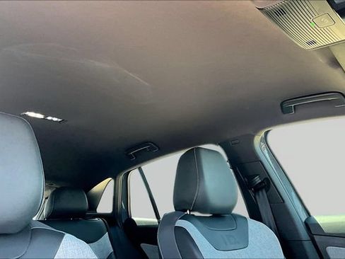 Used 2023 Volkswagen ID.4 Pro AWD/4WD image 16
