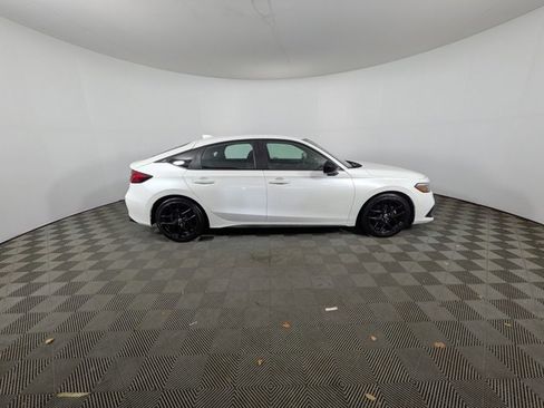Used 2023 Honda Civic Sport image 4