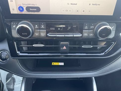 Used 2023 Toyota Highlander XSE AWD/4WD image 19