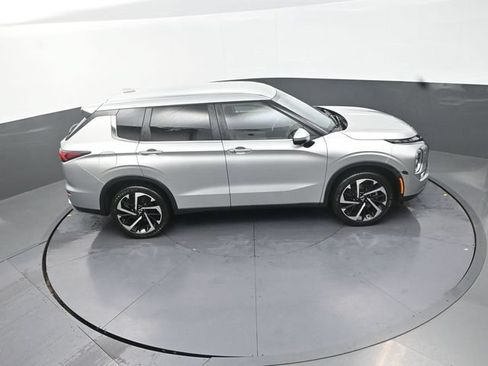 Used 2024 Mitsubishi Outlander SE AWD/4WD image 30