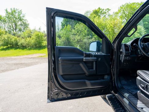 Used 2018 Ford F150 XLT w/ Equipment Group 302A Luxury AWD/4WD image 10
