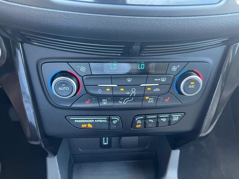 Used 2018 Ford Escape Titanium AWD/4WD image 23