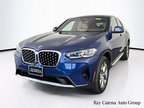 Used 2024 BMW X4 xDrive30i w/ Premium Package AWD/4WD image 3