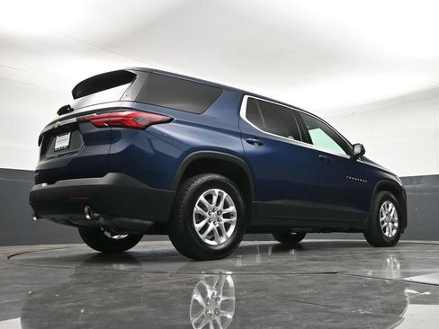 Used 2023 Chevrolet Traverse LS AWD/4WD image 28