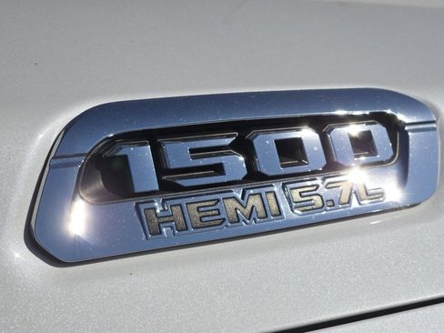 Used 2019 RAM 1500 Laramie image 16