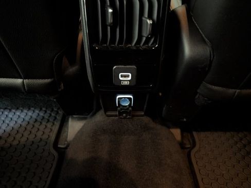 Used 2025 Jeep Compass Trailhawk AWD/4WD image 10